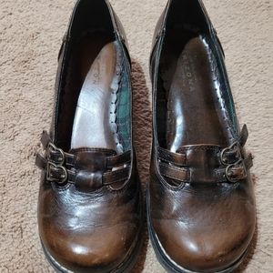 Women's Arizona shoes size 8